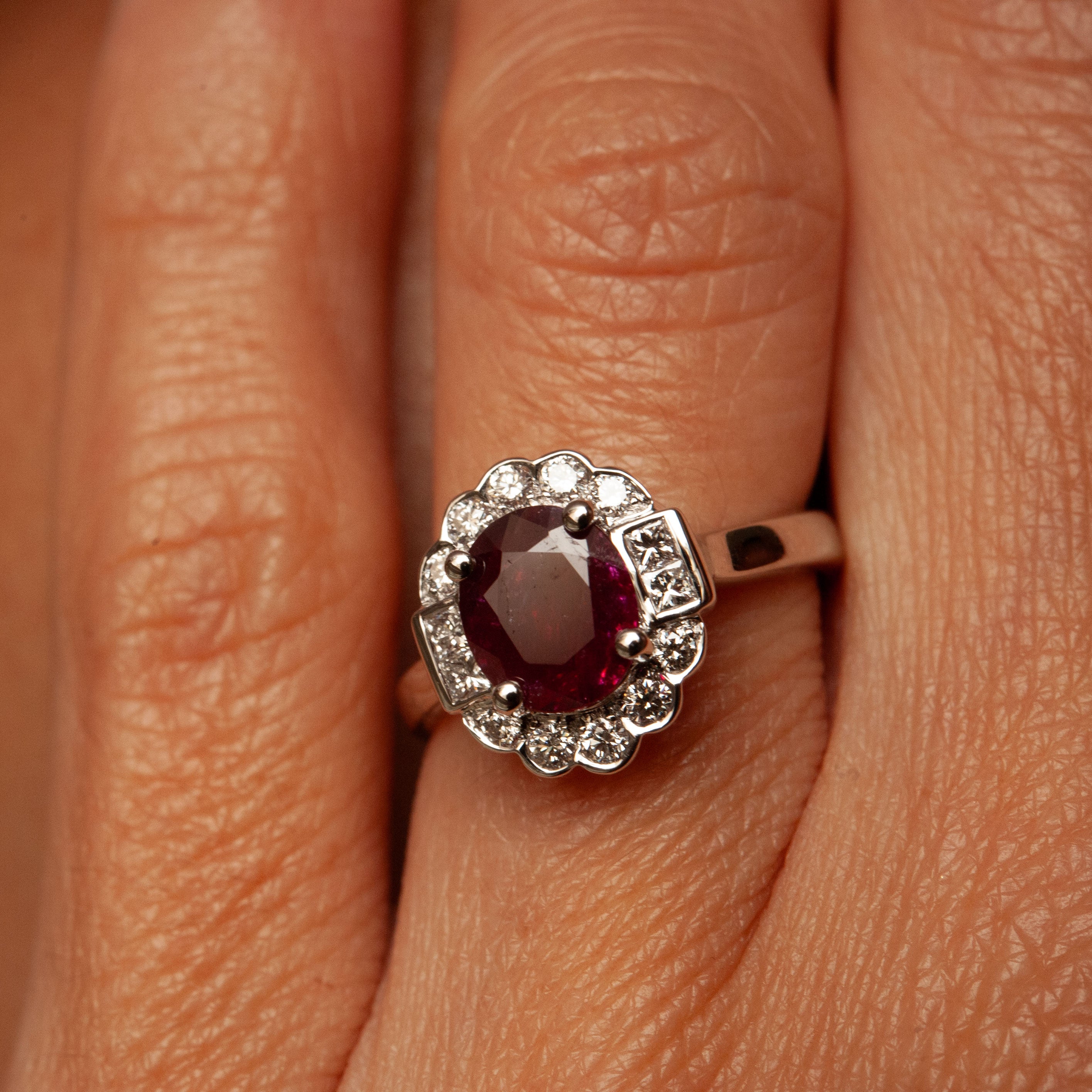 “Anne M” White Gold Ring, ruby and diamonds