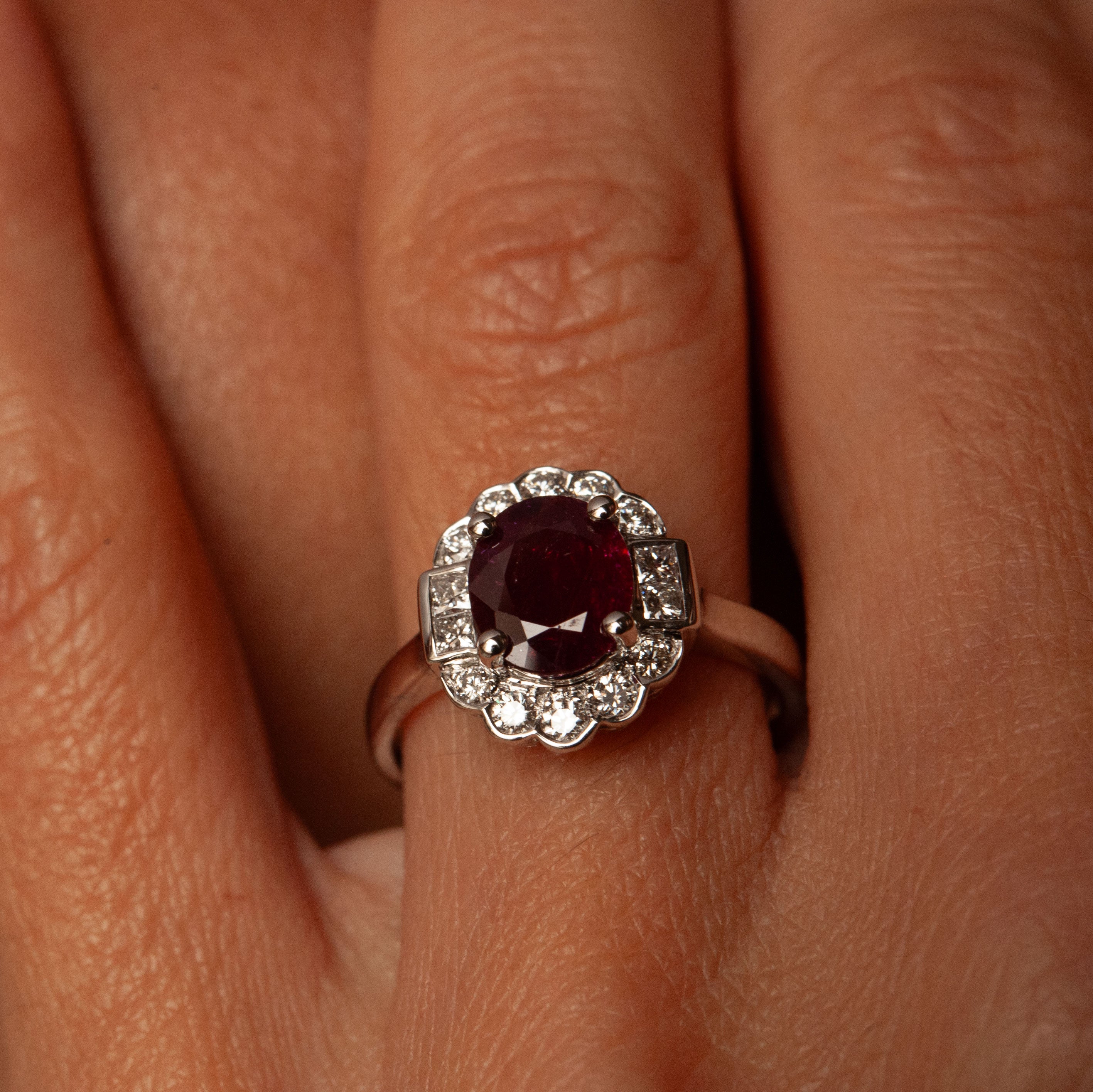 “Anne M” White Gold Ring, ruby and diamonds