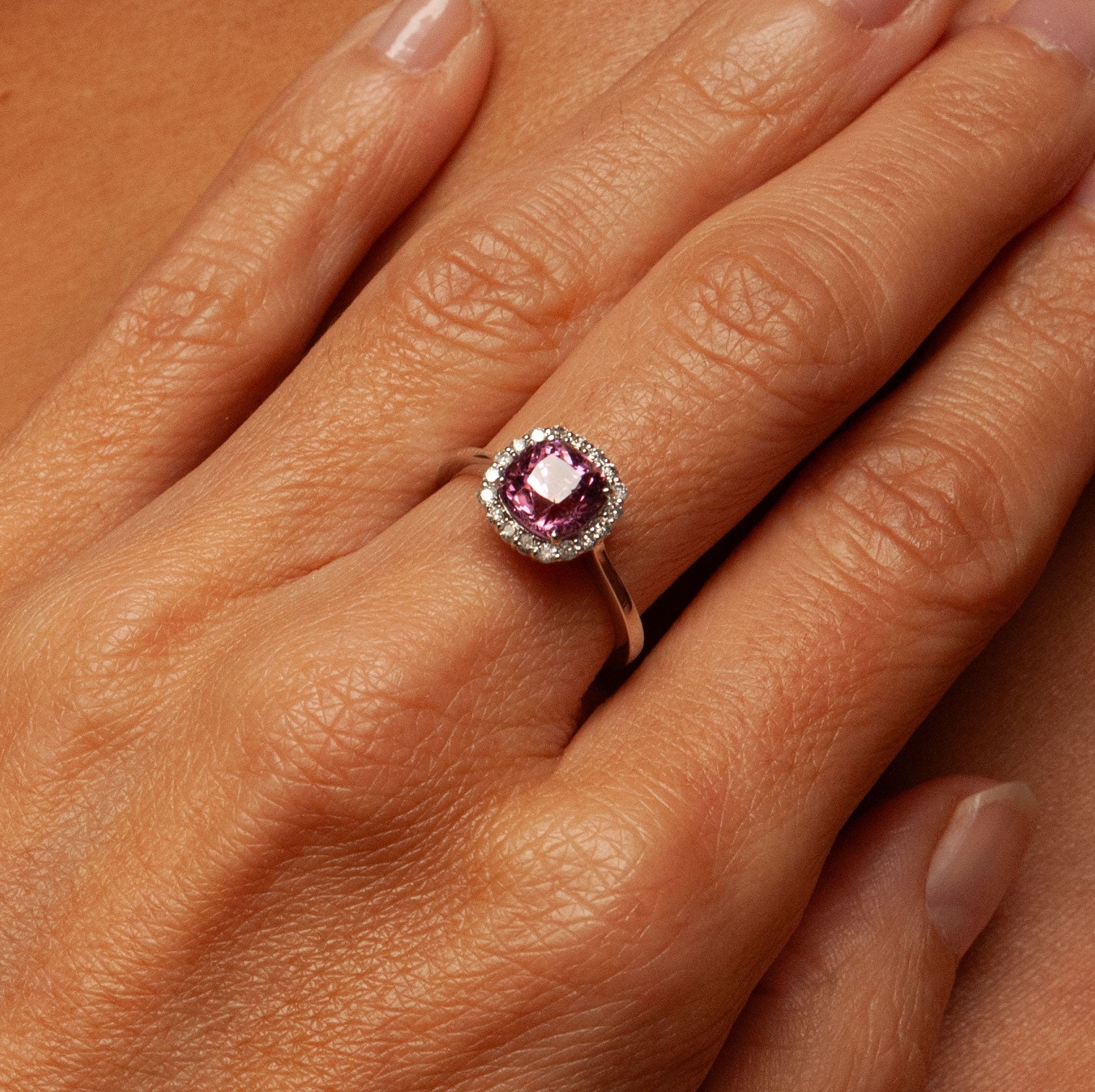 “Harriet” ring, White Gold, pink spinel and diamonds