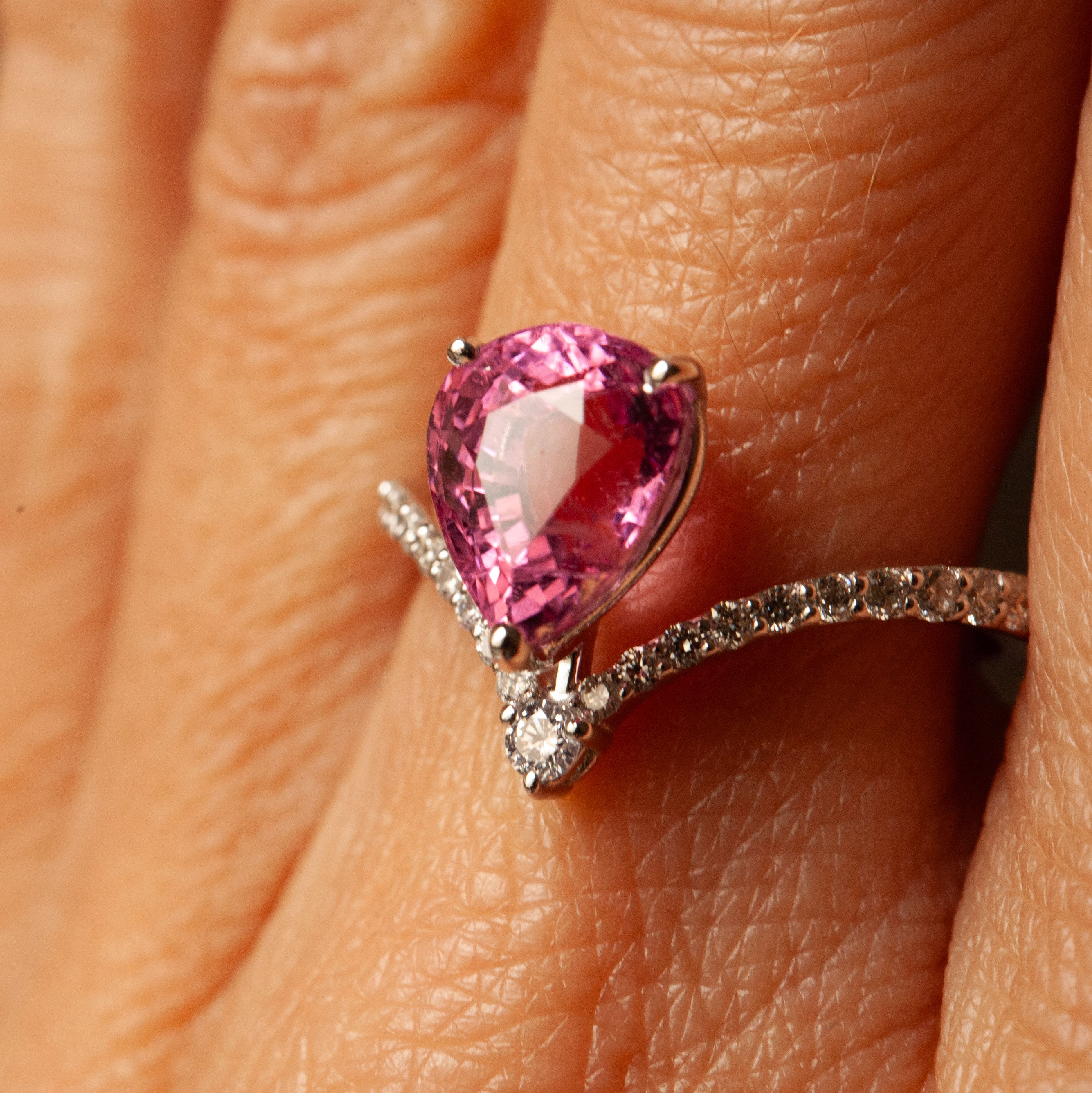 “Ondine” White Gold Ring, pink tourmaline and diamonds